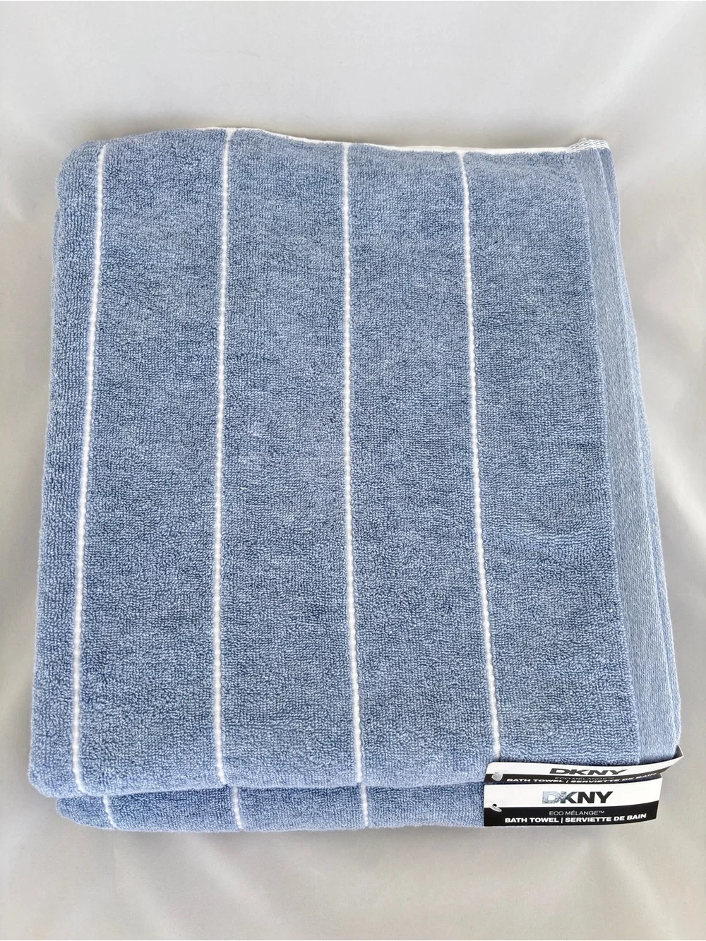 NWT DKNY Eco-Melange Set of 2 Soft Blue White Pinstripe Bath Towels